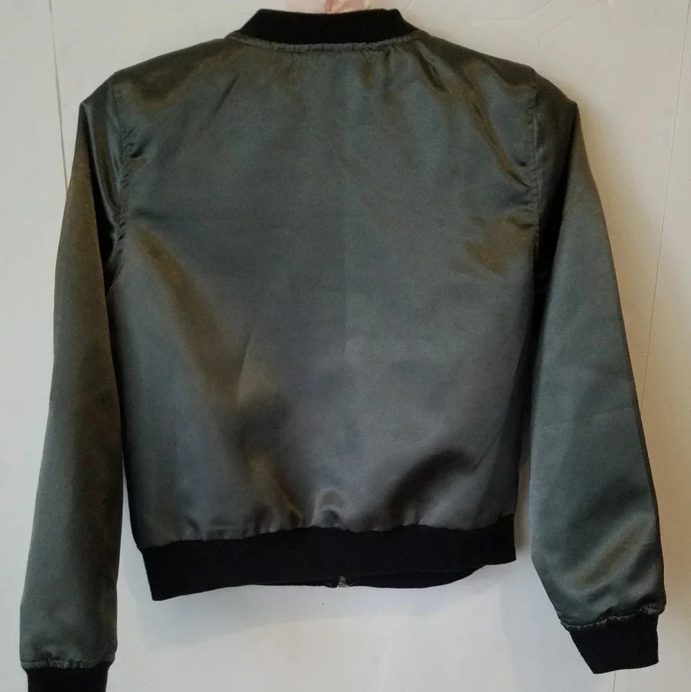 Knit works girls satin jacket Size L army color polyester Patches